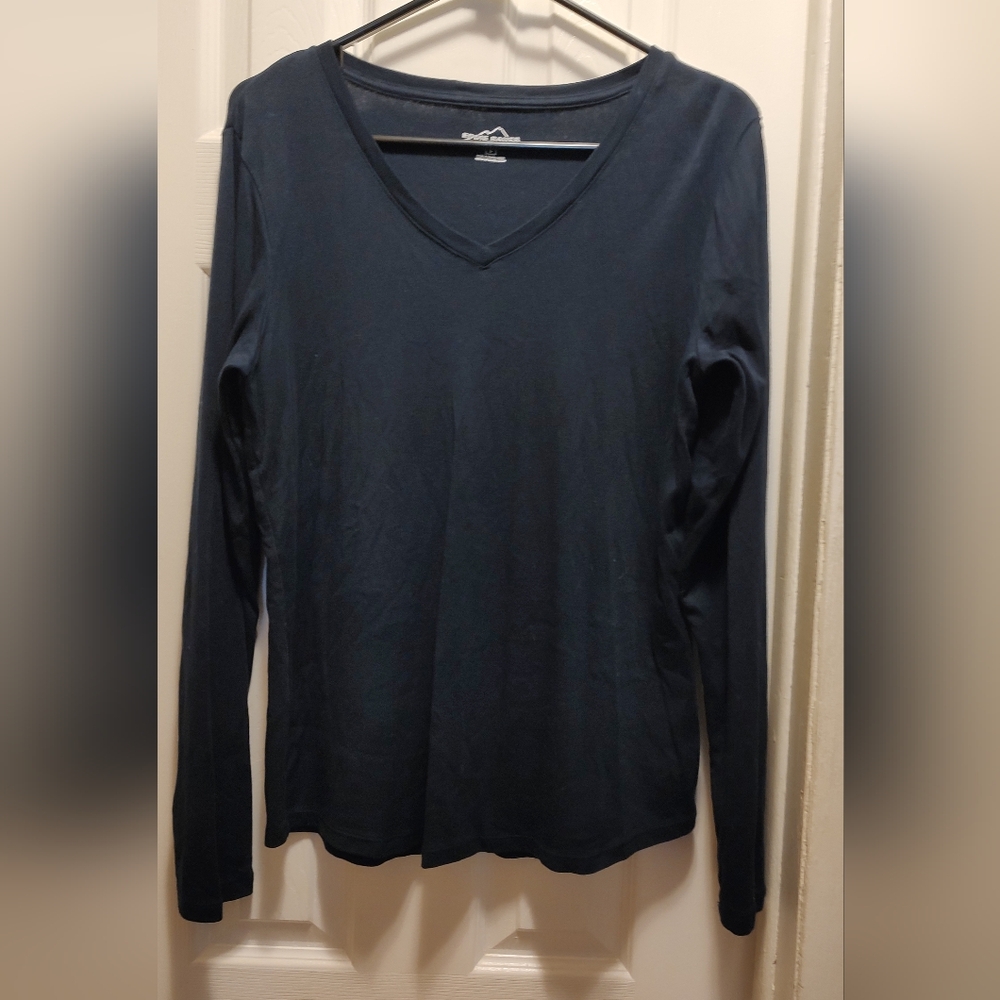 Eddie Bauer size large dark navy long sleeve v-neck women's shirt